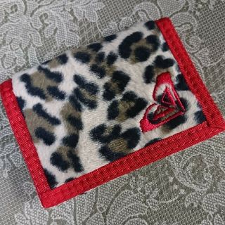 ロキシー(Roxy)の新品/美品   ♡ROXY♡  ヴィンテージ  刺繍  ロゴ入り  三つ折り財布(財布)