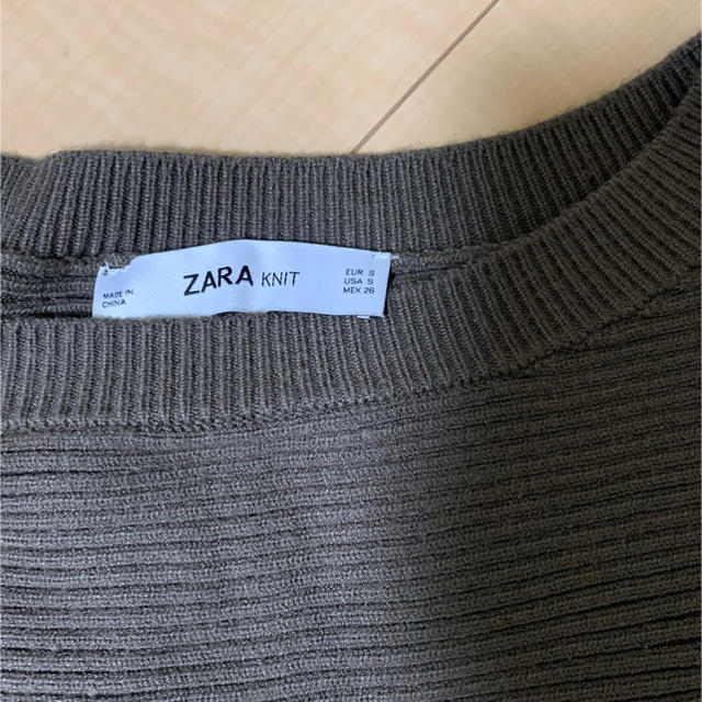 ZARA(ザラ)のzara カーキニット　 レディースのトップス(ニット/セーター)の商品写真