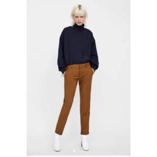 ザラ(ZARA)のZARA チノフィット パンツ キャメル(チノパン)