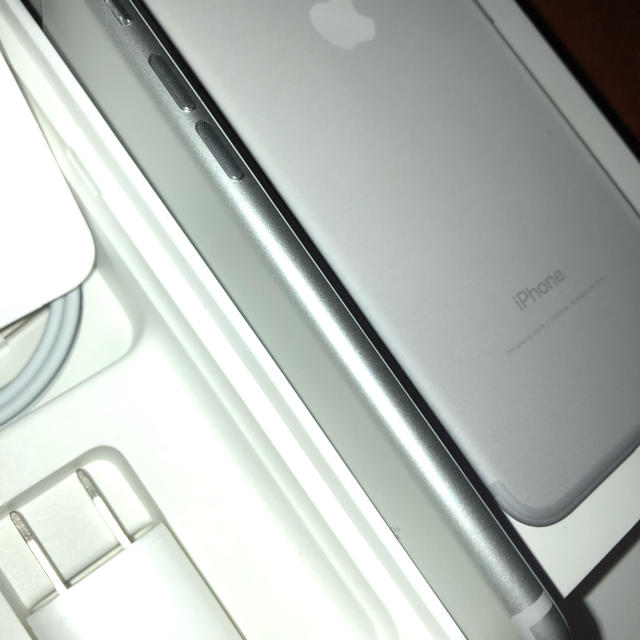 Apple(アップル)の🌟A級美品🌟　iPhone 7 128GB SIMフリー スマホ/家電/カメラのスマートフォン/携帯電話(スマートフォン本体)の商品写真