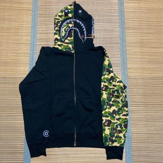 アベイシングエイプ(A BATHING APE)のAPE BAPE JAM HOME MADE シャークパーカー　パーカー　迷彩(パーカー)