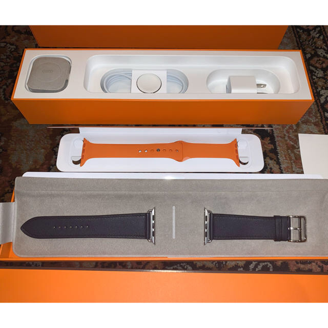 Hermes(エルメス)の未来さま　hermes Apple Watch series 4 44mm  メンズの時計(腕時計(デジタル))の商品写真