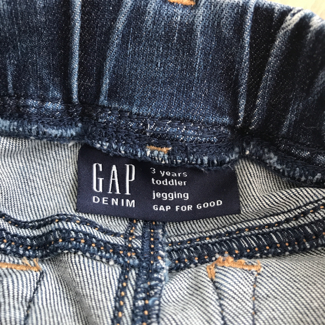 GAP Kids(ギャップキッズ)のデニム　パンツ100サイズ キッズ/ベビー/マタニティのキッズ服女の子用(90cm~)(パンツ/スパッツ)の商品写真