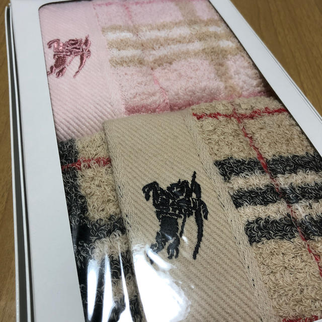 BURBERRY(バーバリー)のBurberry ハンドタオル インテリア/住まい/日用品の日用品/生活雑貨/旅行(タオル/バス用品)の商品写真