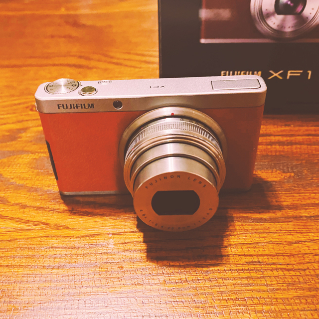 FUJIFILM XF1 デジタルカメラ