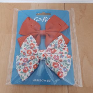 キャスキッドソン(Cath Kidston)の【新品未使用】Cath Kids(キャスキッズ)のリボンヘアクリップ(バレッタ/ヘアクリップ)