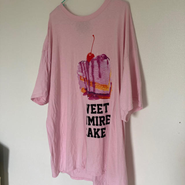 MILKBOY(ミルクボーイ)のMILKBOY × 佐藤すみれ　コラボ　BIG Tシャツ メンズのトップス(Tシャツ/カットソー(半袖/袖なし))の商品写真
