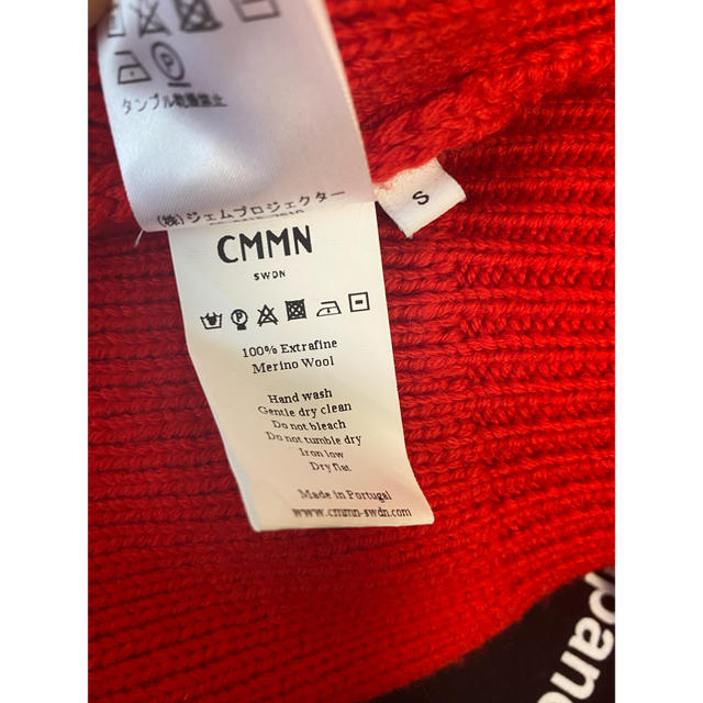 JOHN LAWRENCE SULLIVAN(ジョンローレンスサリバン)の値下げ中  CMMN SWDN RED TOM KNITTED VEST メンズのトップス(ニット/セーター)の商品写真