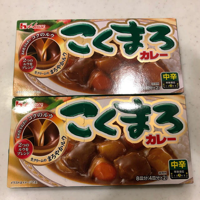 ハウス食品(ハウスショクヒン)のこくまろカレールー　中辛　２個 食品/飲料/酒の加工食品(レトルト食品)の商品写真