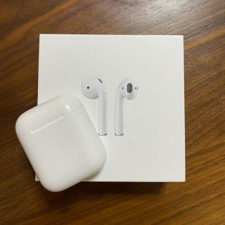 アップル(Apple)のAirPods 純正イヤホン(ヘッドフォン/イヤフォン)