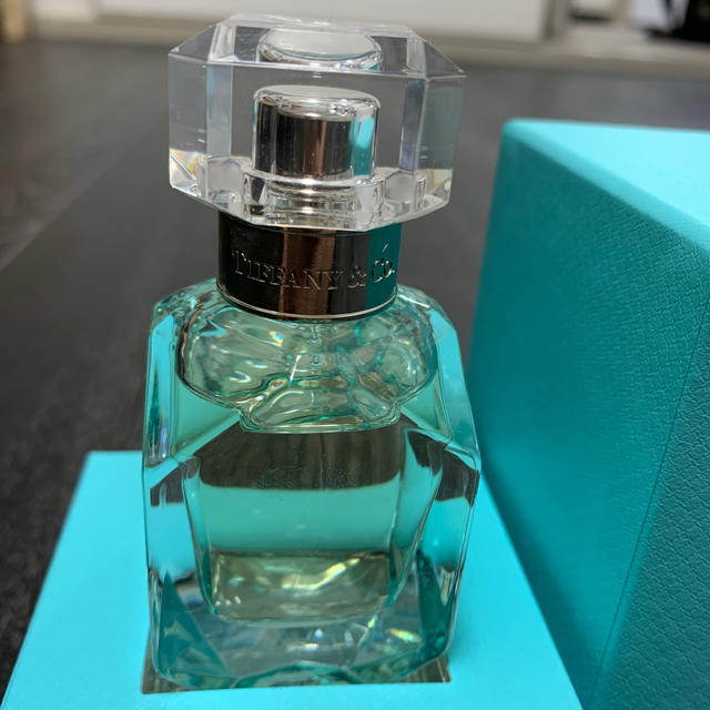 Tiffany & Co.(ティファニー)のティファニー　オードパルファム　インテンス　30ml コスメ/美容の香水(香水(女性用))の商品写真