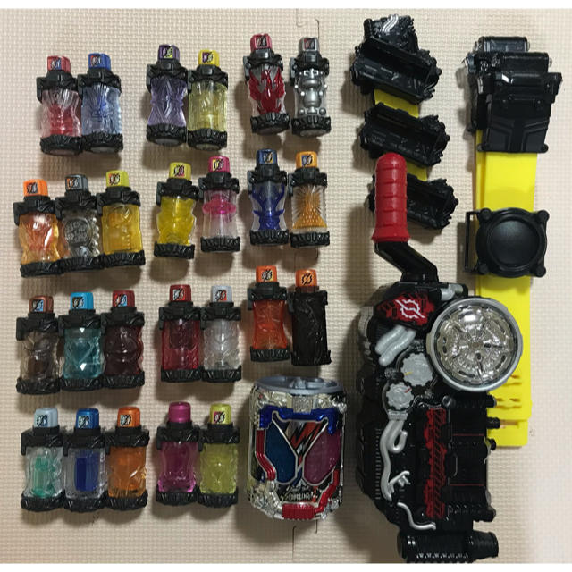 仮面ライダービルド DXビルドドライバー、大量フルボトル