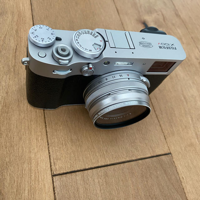 FUJIFILM X100V Silver