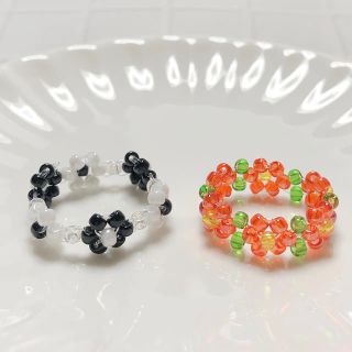 モノトーン　ツバキ　ビーズリング　비즈반지　ハンドメイド(リング)