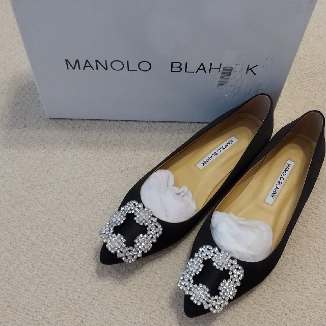 Manolo Blahnikフラットシューズ