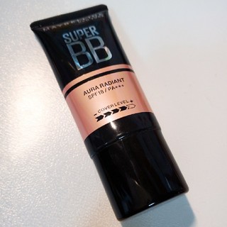 メイベリン(MAYBELLINE)のMAYBELLINE　スーパーBB オーララディアント　01ナチュラル(BBクリーム)