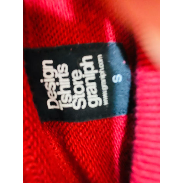 Design Tshirts Store graniph(グラニフ)のパーカー 紅色 グラニフ トレーナー スウェット メンズのトップス(パーカー)の商品写真