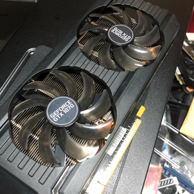 美品！GIGABYTE GTX 1070 8GB グラフィックボード