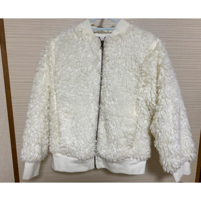 GU フェイクファーコート プードルコート 140cm 120cm キッズ/ベビー/マタニティのキッズ服女の子用(90cm~)(ジャケット/上着)の商品写真