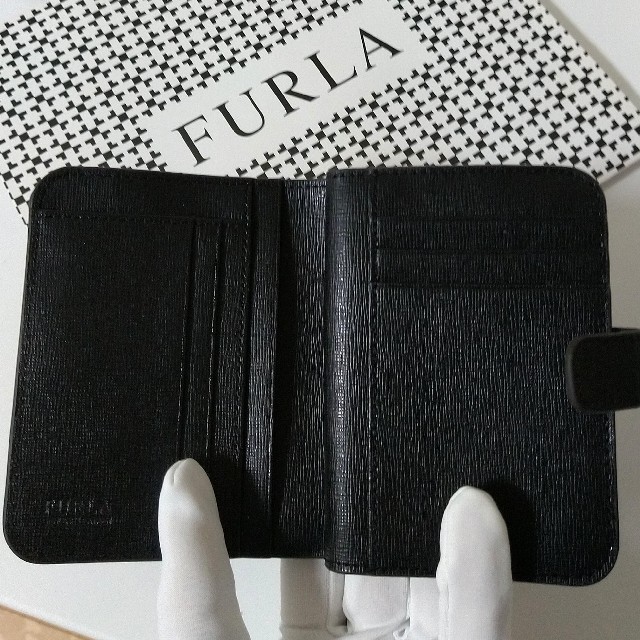 Furla(フルラ)の【新品】 FURLA BABYLON 2020年新作 二つ折り財布 ブラック レディースのファッション小物(財布)の商品写真