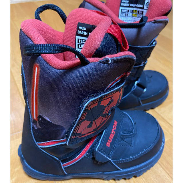 BURTON(バートン)のBURTON バートン キッズ スノーボードブーツ ダースベイダー 18.5cm スポーツ/アウトドアのスノーボード(ブーツ)の商品写真