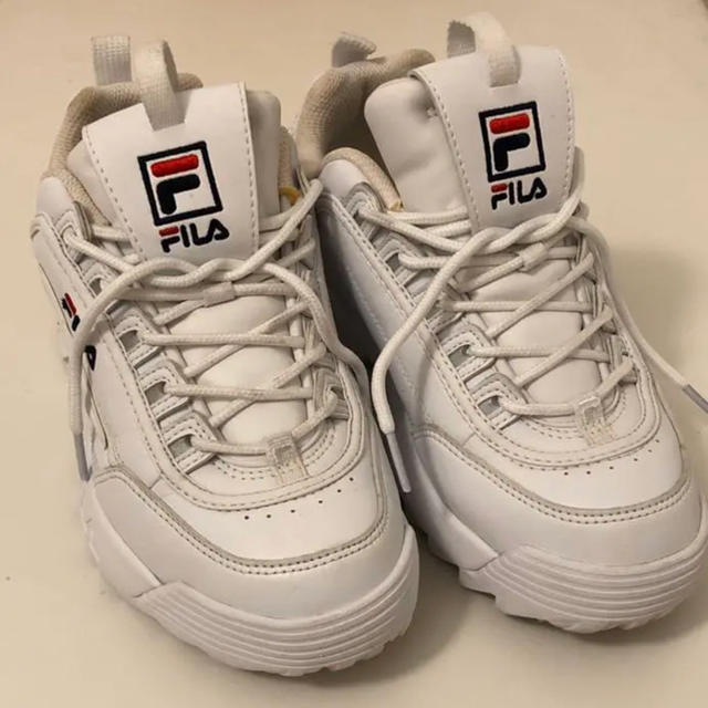 FILA スニーカー