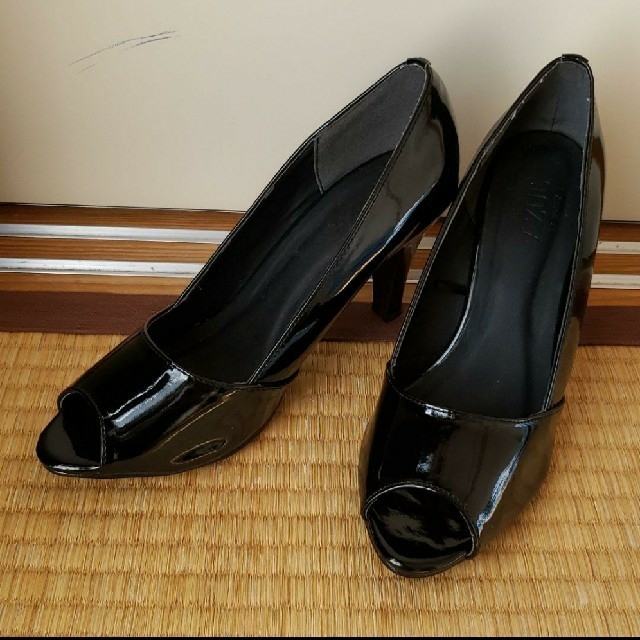 AZUL by moussy(アズールバイマウジー)の土日セール！エナメル　パンプス レディースの靴/シューズ(ハイヒール/パンプス)の商品写真