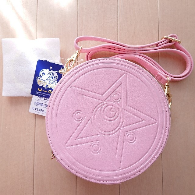 GU(ジーユー)のセーラームーン GU コラボ クリスタルスター ショルダーバッグ ピンク レディースのバッグ(ショルダーバッグ)の商品写真