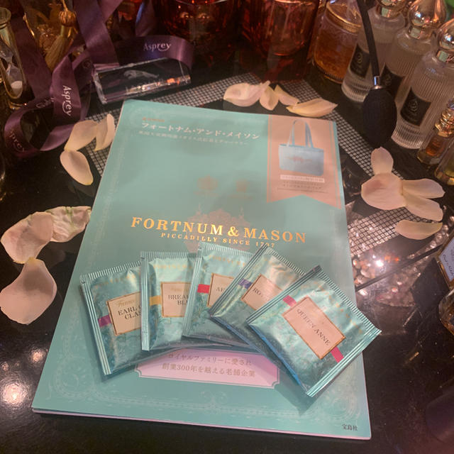 FORTNUM & MASON 雑誌　紅茶 食品/飲料/酒の飲料(茶)の商品写真