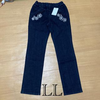 &LOVE カメリア刺繍フリルデニムパンツ　ネイビー　LL(デニム/ジーンズ)