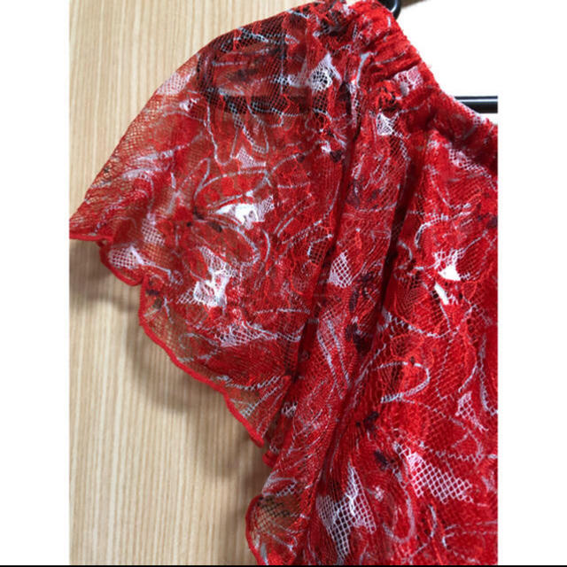 SLY(スライ)のSLY オフショル　赤 レディースのトップス(カットソー(半袖/袖なし))の商品写真