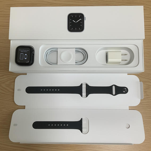 Apple Watch Series 5 40mm GPS スペースグレイ 本体 【国際ブランド