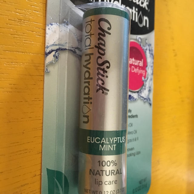 L'OCCITANE(ロクシタン)のChapstick total hydration Mint コスメ/美容のスキンケア/基礎化粧品(リップケア/リップクリーム)の商品写真