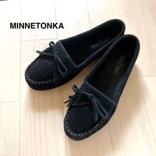 ミネトンカ(Minnetonka)のミネトンカ　モカシン　ローファー　黒　ブラック　サイズ7  24㎝(スリッポン/モカシン)