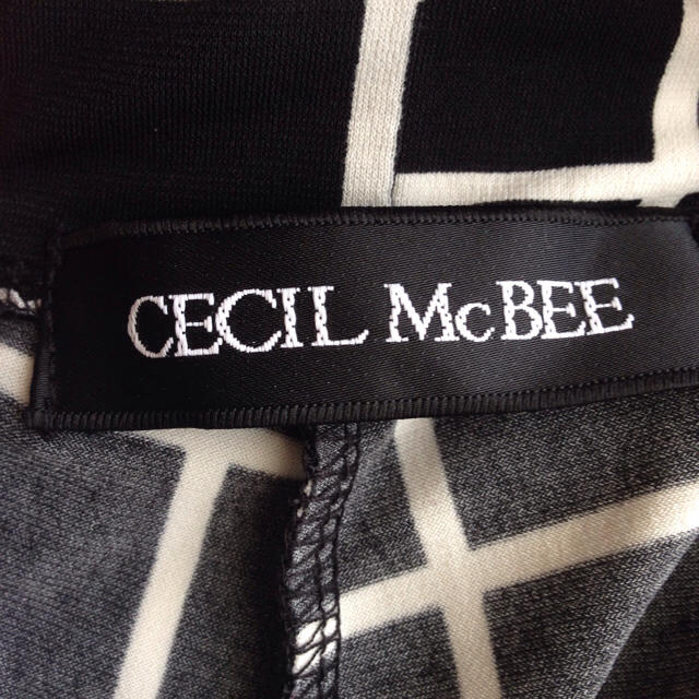 CECIL McBEE(セシルマクビー)のCECIL McBEE パンツ レディースのパンツ(カジュアルパンツ)の商品写真