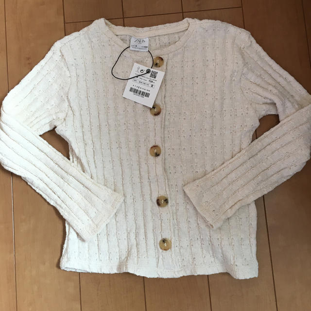 ZARA KIDS(ザラキッズ)の未使用！ザラキッズ　カーディガン　130 キッズ/ベビー/マタニティのキッズ服女の子用(90cm~)(カーディガン)の商品写真