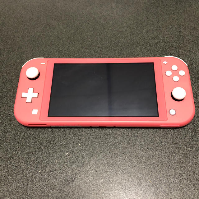 Nintendo switch lite コーラル