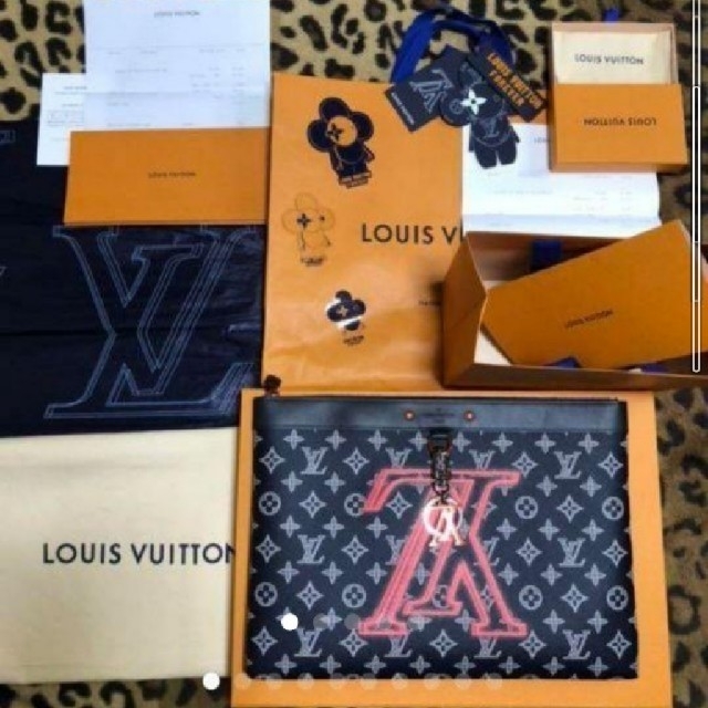 Louis Vuitton ルイヴィトン ポシェットアポロ クラッチ バッグ