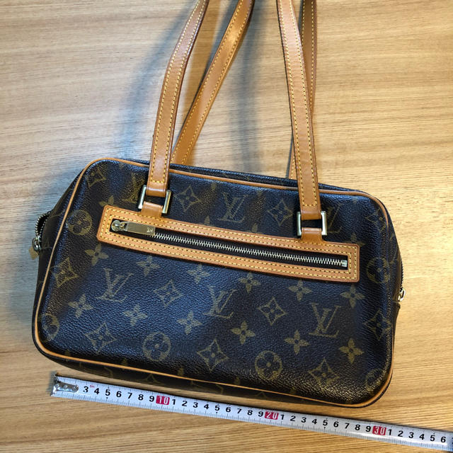 レディースルイヴィトン　LOUIS VUITTON シテ小さい方　正規品