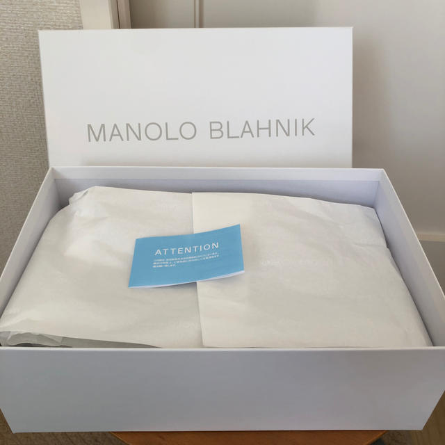 MANOLO BLAHNIK(マノロブラニク)のMANOLO BLAHNIK レディースの靴/シューズ(ハイヒール/パンプス)の商品写真