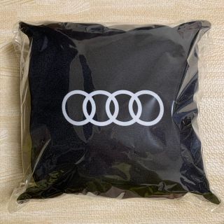 アウディ(AUDI)の新品未開封　Audi ノベルティ ミニクッション(車内アクセサリ)