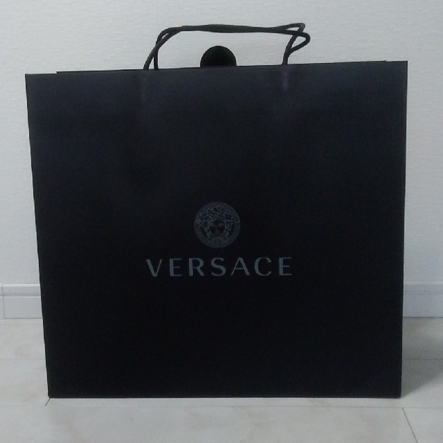 VERSACE(ヴェルサーチ)のヴェルサーチ紙袋 レディースのバッグ(ショップ袋)の商品写真