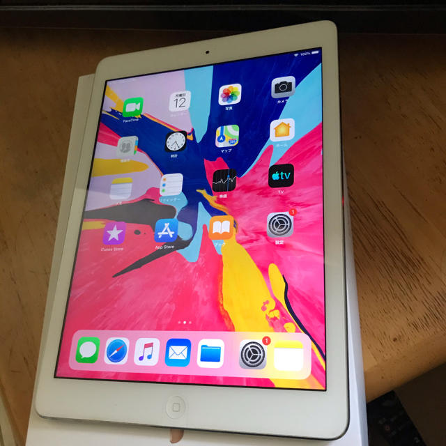 美品　iPad Air 大容量64GB WiFiモデル　アイパッド　エア