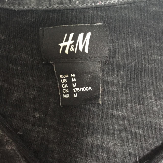 H&M(エイチアンドエム)のH&M メンズのトップス(Tシャツ/カットソー(半袖/袖なし))の商品写真