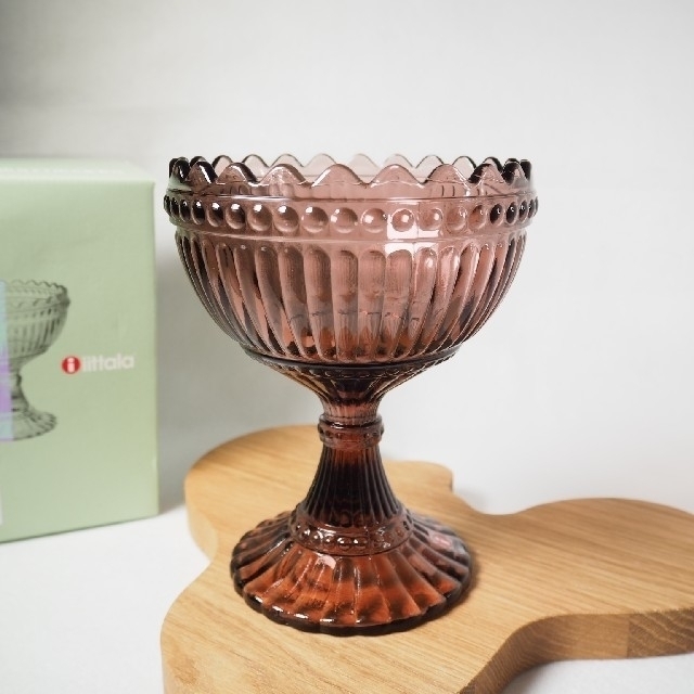 iittala(イッタラ)の【新品】iittala　マリボウル　期間限定色　パープル　ラージ インテリア/住まい/日用品のキッチン/食器(食器)の商品写真