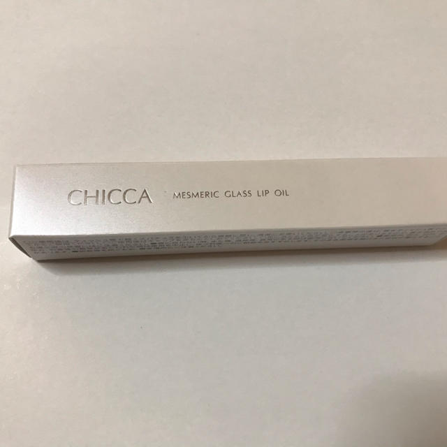  CHICCA(キッカ) メスメリックグラスリップオイル  ストレイキャット コスメ/美容のベースメイク/化粧品(リップグロス)の商品写真