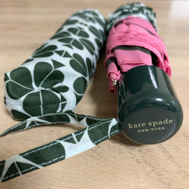 kate spade new york(ケイトスペードニューヨーク)のケイトスペード 折りたたみ傘 ノベルティ レディースのファッション小物(傘)の商品写真