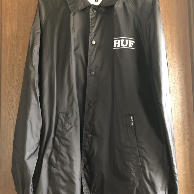 HUF(ハフ)のHUF × PEANUTS コーチジャケット ナイロンジャケット　お値下げ中 メンズのジャケット/アウター(ナイロンジャケット)の商品写真