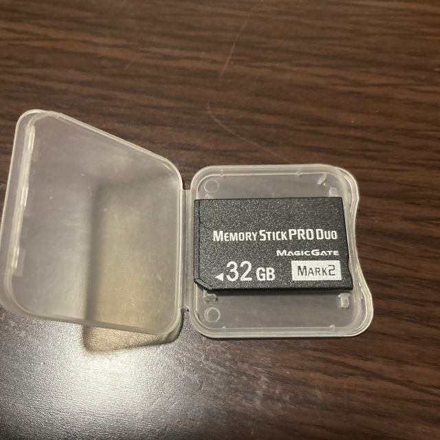 PlayStation Portable(プレイステーションポータブル)のメモリースティック32GB MARK2 スマホ/家電/カメラのPC/タブレット(PC周辺機器)の商品写真