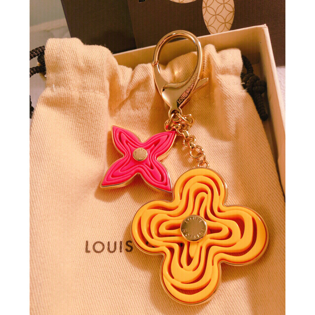 ルイヴィトン LOUIS VUITTON チャーム キーホルダー バッグチャーム ...